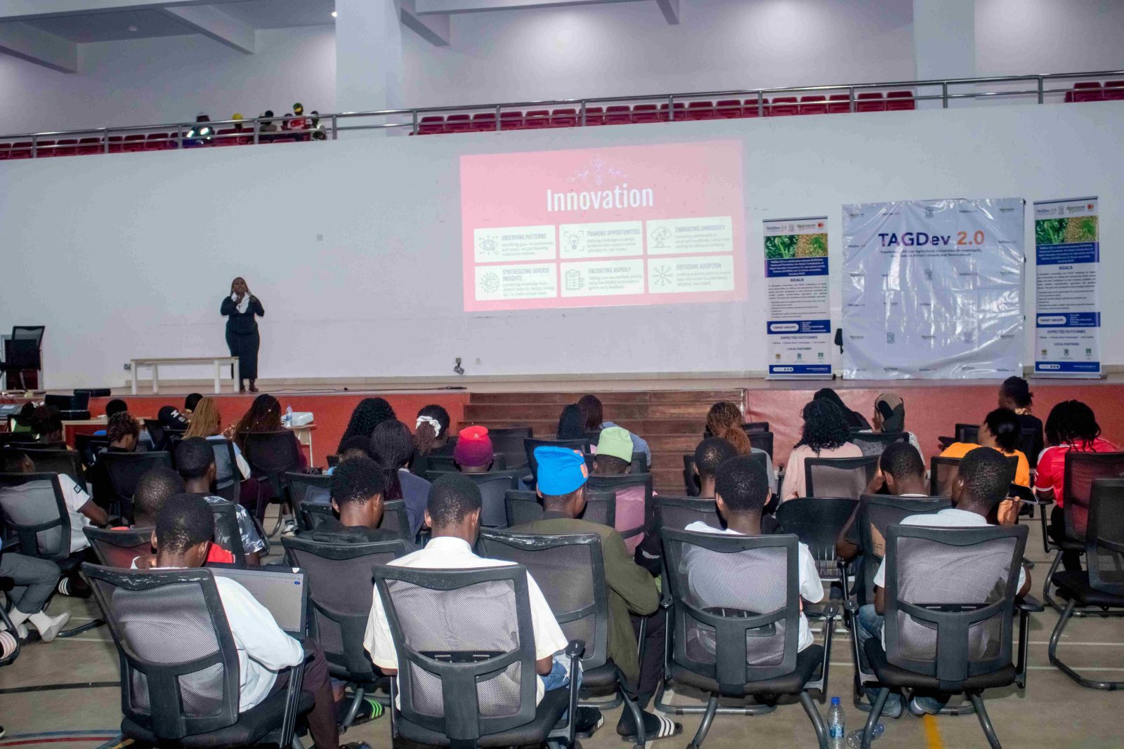 𝗬𝗼𝘂𝘁𝗵 𝗦𝗽𝗮𝗿𝗸 𝗦𝘂𝗺𝗺𝗶𝘁 𝗶𝗻𝘀𝗽𝗶𝗿𝗲𝘀 𝗶𝗻𝗻𝗼𝘃𝗮𝘁𝗶𝗼𝗻 𝗮𝗻𝗱 𝗲𝗻𝘁𝗿𝗲𝗽𝗿𝗲𝗻𝗲𝘂𝗿𝘀𝗵𝗶𝗽